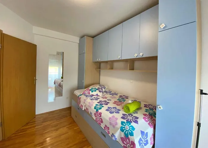 Two-bedroom In I Apartment